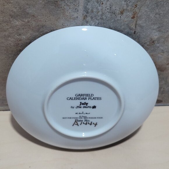 Garfield Calendar July Plate Jim Davis Plate No A 1444 Danbury Mint - Picture 6 of 14